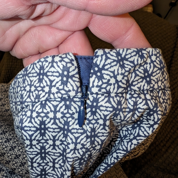 Tommy Bahama Women's Geo in a Bottle Island Blue Ankle pants SZ 14 - Picture 5 of 5